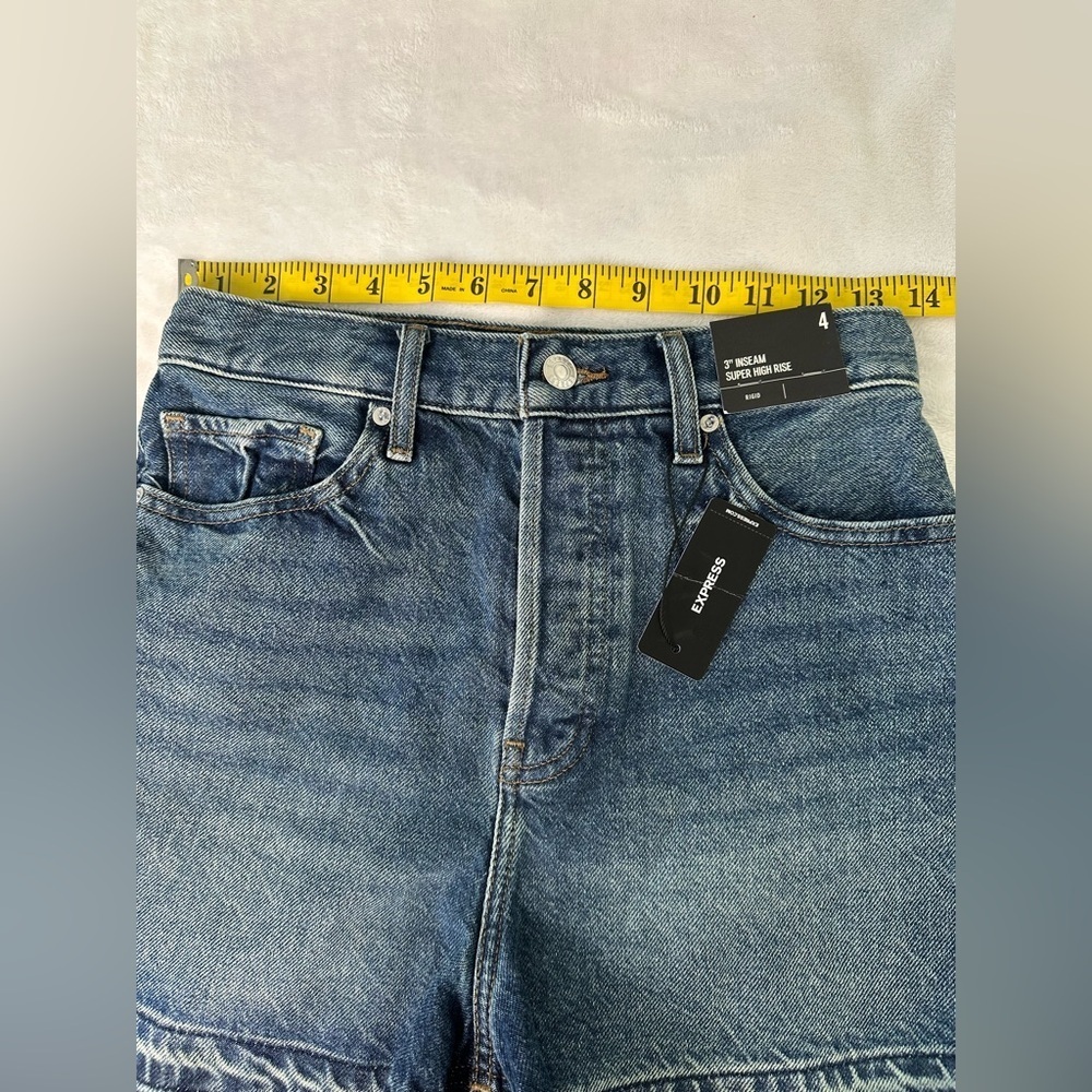Express Super High Rise 3” Inseam Short Size 4 - Picture 7 of 8